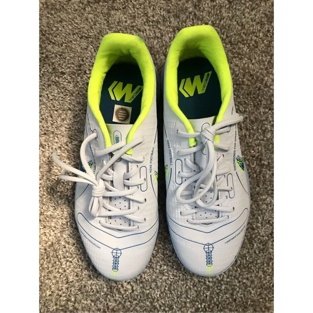 Nike Mercurial Vapor 14 Academy Jr IC Size 3.5